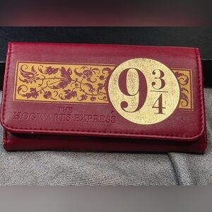 Harry Potter Hogwarts Express 9 3/4 Red Wallet With Gold Accents
